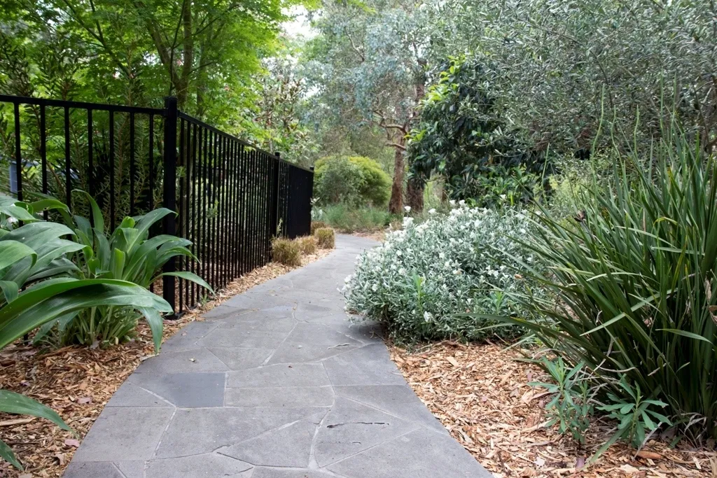 Garden Path 1709