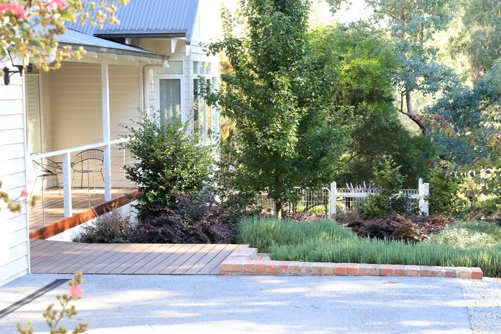 Gravel Driveway 1840