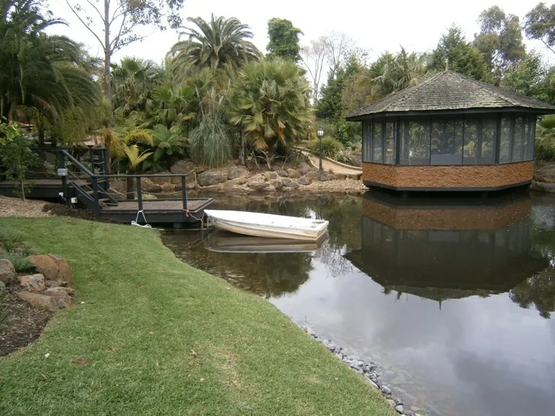 Lake House 1522
