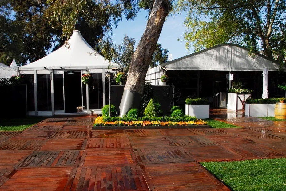Marquees 1702