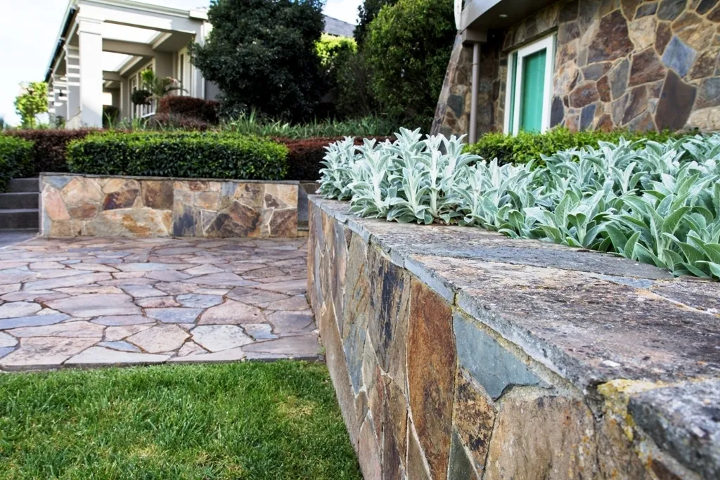 Retaining Wall 1809