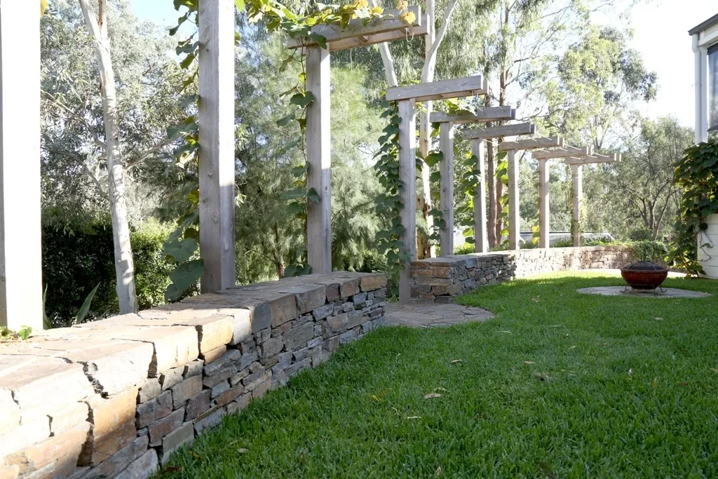 Retaining Wall Pergola 1847